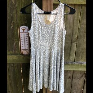 Hourglass Lilly Curve Shift Dress NWT